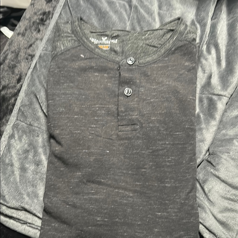 American Eagle Outfitters Black Long Sleeve Tee